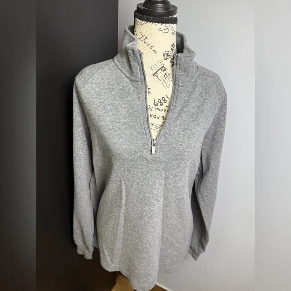 L.L.Bean Slitty fitted pullover Size M
